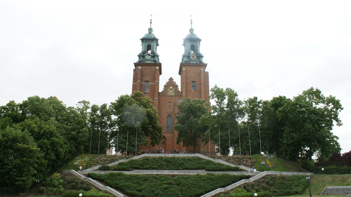 Katedra w Gnieźnie na wzgórzu Lecha