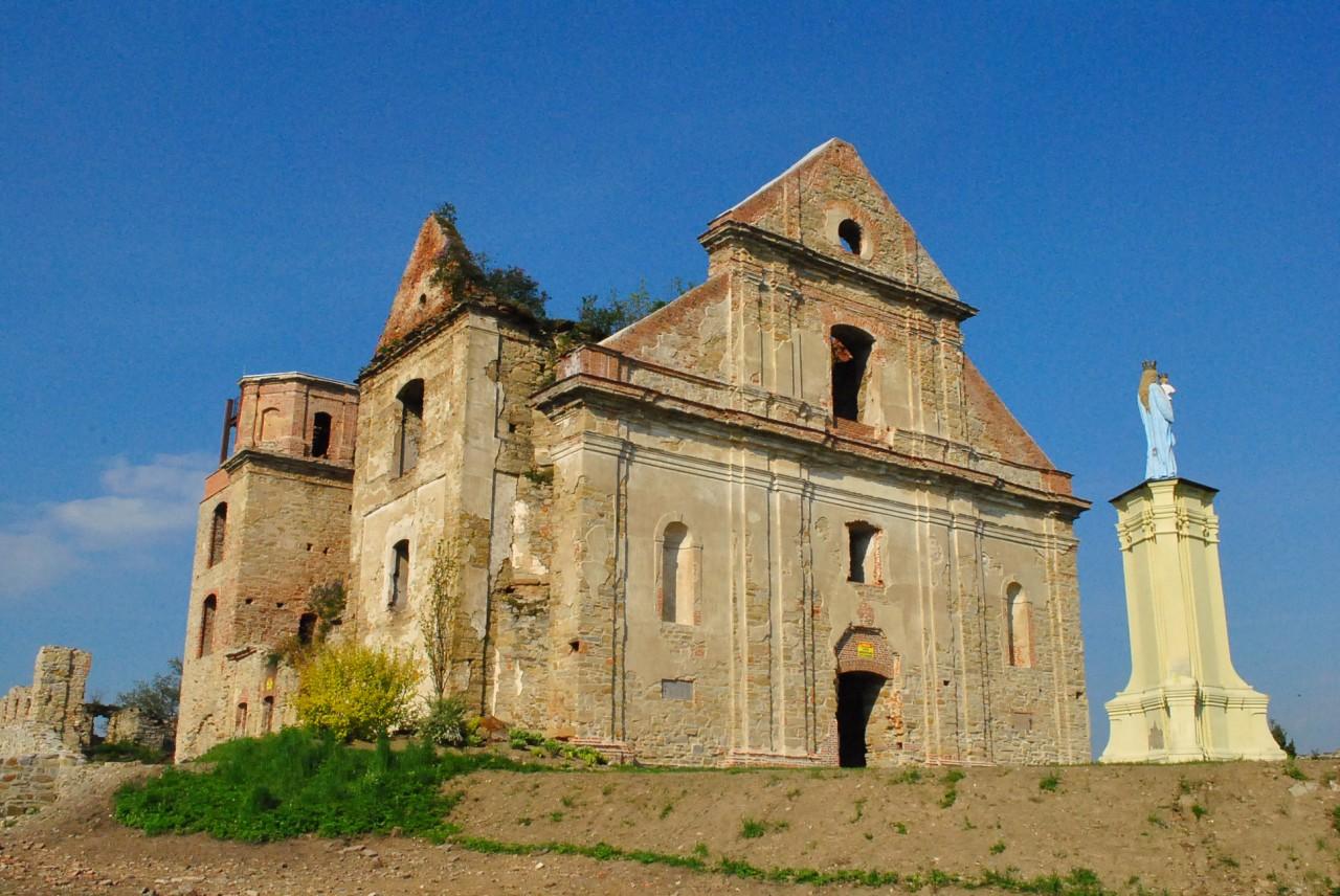 klasztor w Zagórzy ruiny